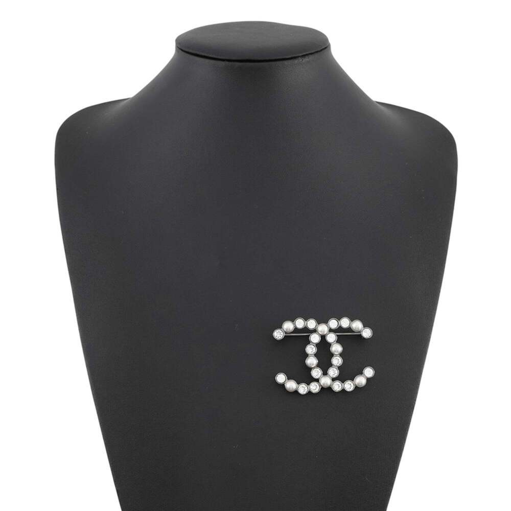 CHANEL Black Pearl Logo Brooch - Picture 4 of 10
